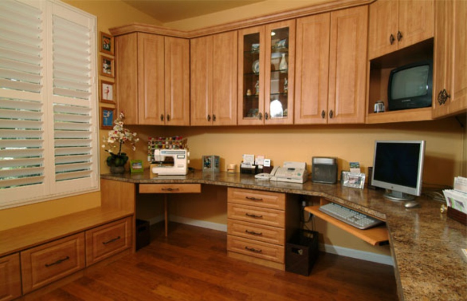 custom multi workstation office